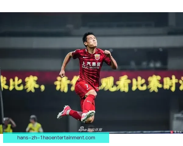 武磊凭借精彩头球破门迎来职业生涯新里程碑 中超赛场再书辉煌
